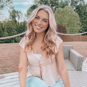 Meet your Posher, Cayla